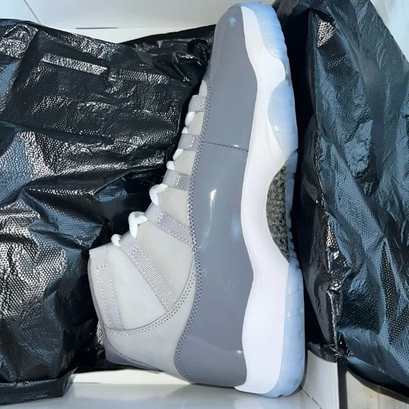 New never worn cool greys size 10 men
